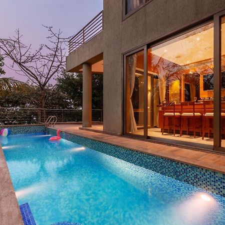 The Blue Horizon By Stayvista - Featuring A Beach-View Villa With A Swimming Pool, Indoor Games, And A Relaxing Balcony Alībāg Ngoại thất bức ảnh