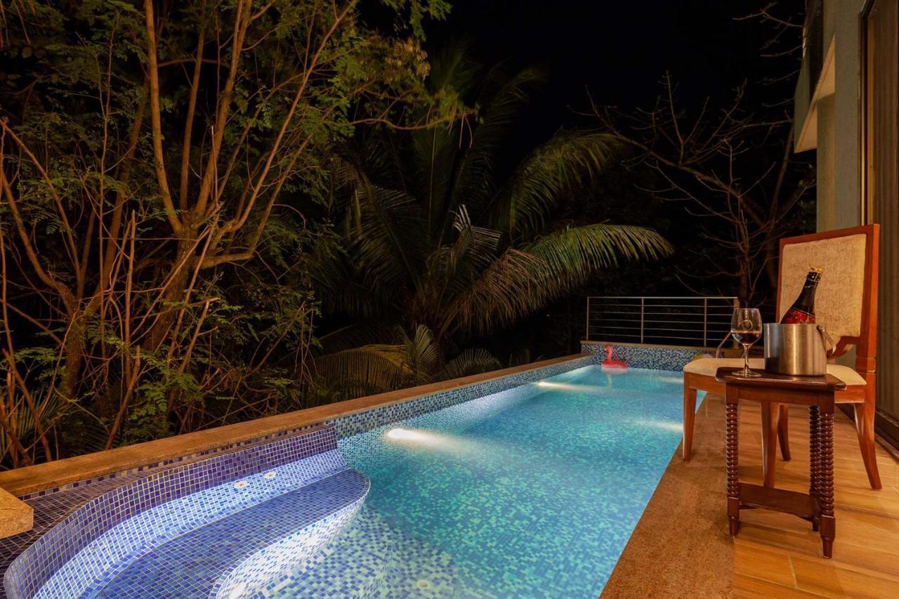 The Blue Horizon By Stayvista - Featuring A Beach-View Villa With A Swimming Pool, Indoor Games, And A Relaxing Balcony Alībāg Ngoại thất bức ảnh