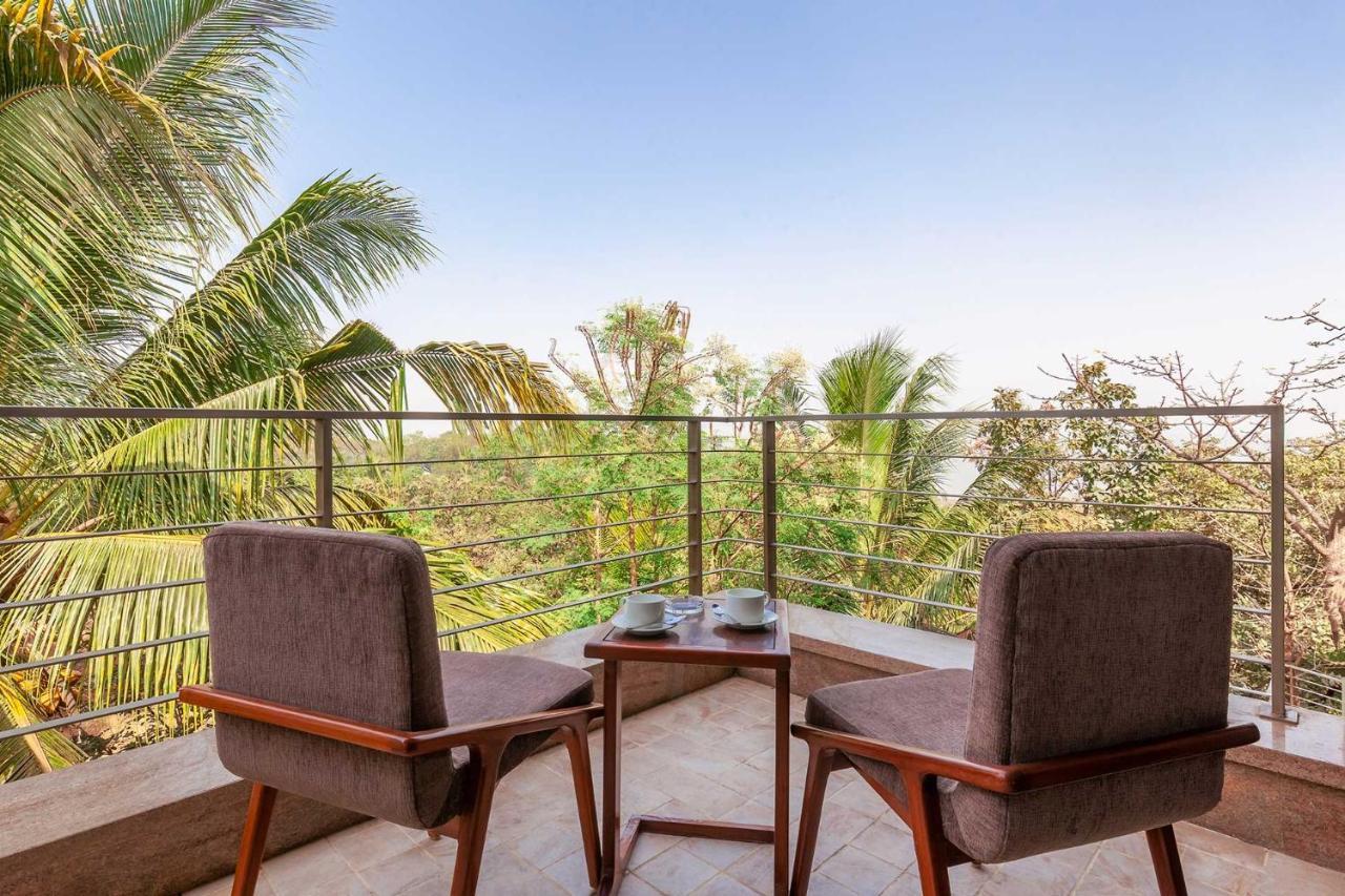 The Blue Horizon By Stayvista - Featuring A Beach-View Villa With A Swimming Pool, Indoor Games, And A Relaxing Balcony Alībāg Ngoại thất bức ảnh